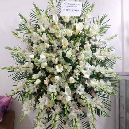 pedestal floral
