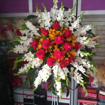 pedestal floral
