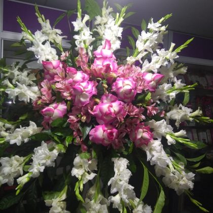 pedestal floral