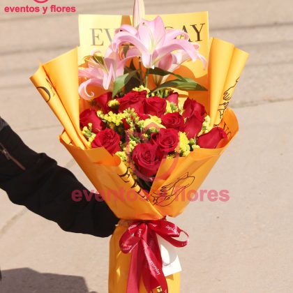 Ramo chocolate y rosas