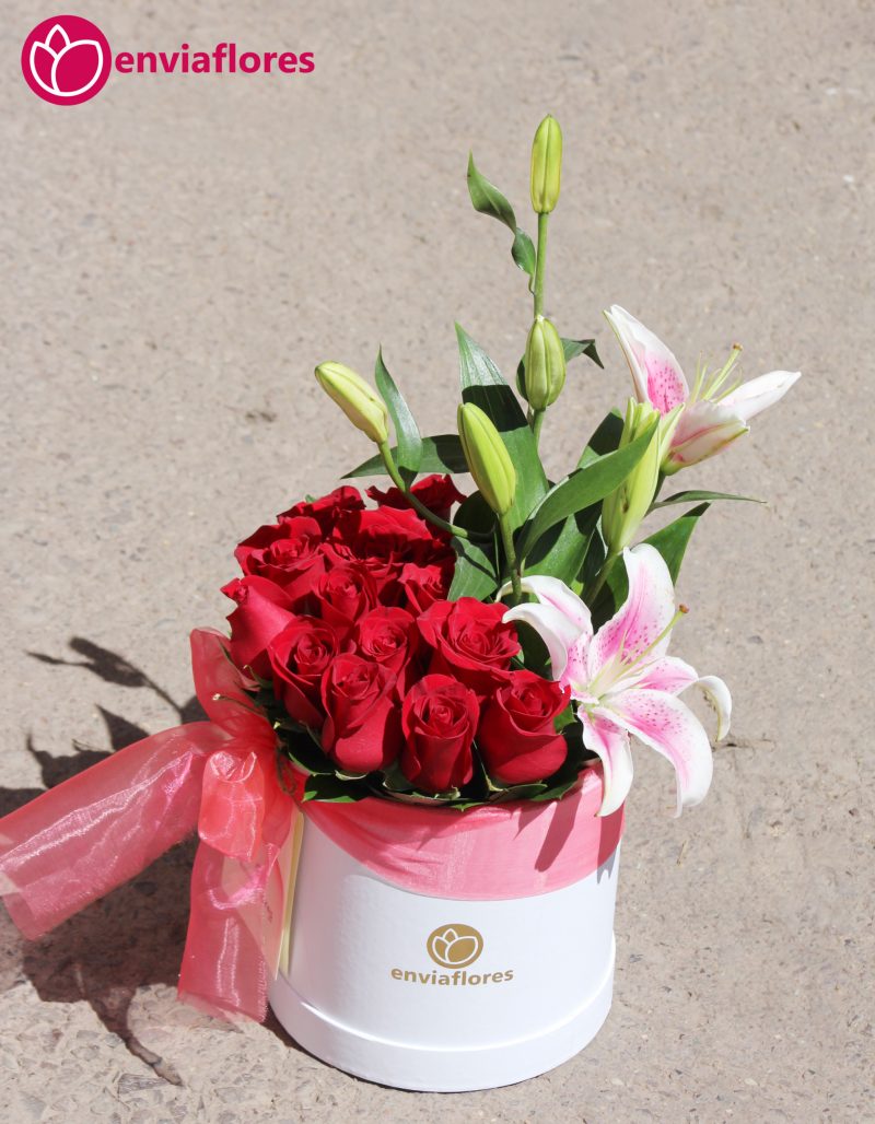 "Elegancia Floral en Box"
