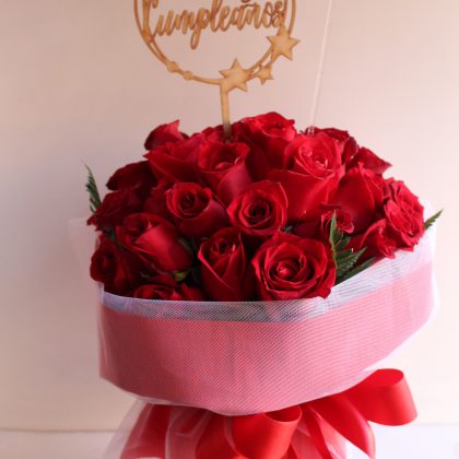 ramo de 30 rosas mas florero de cristal