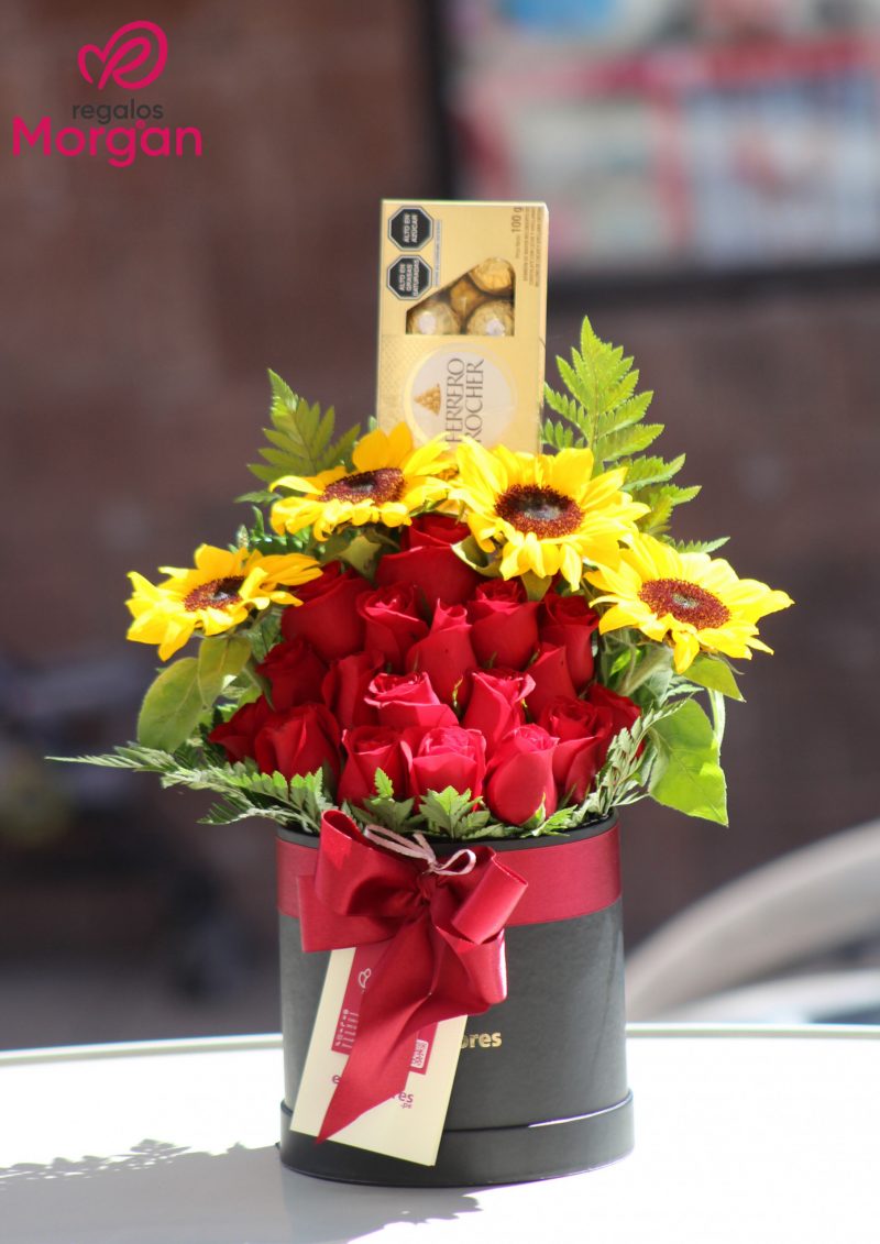 box con rosas, girasoles mas chocolate