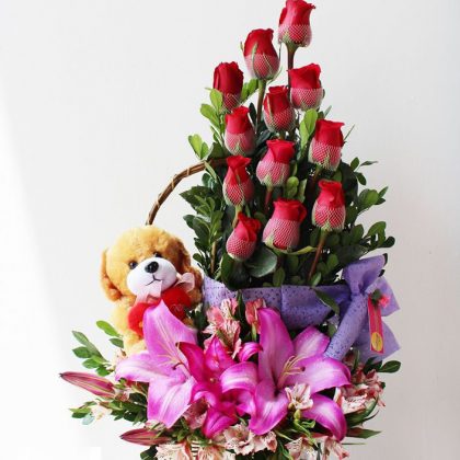 canasta con flores