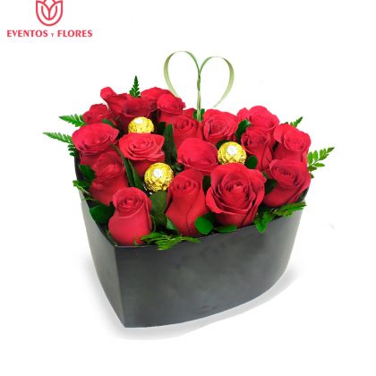 Corazón de Pasión con 17 Rosas Rojas y Ferrero Rocher
