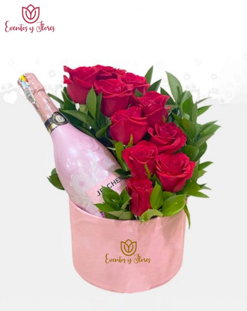 🌸✨ Box Rosada Glamour: el regalo perfecto para momentos especiales en Cusco. 🎀🌹